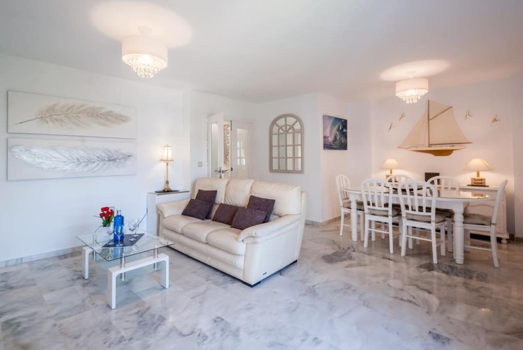 Apartamento Con Piscina Cerca Del Golf En Atalaya - Atalaya Del Golf 31 Estepona Buitenkant foto