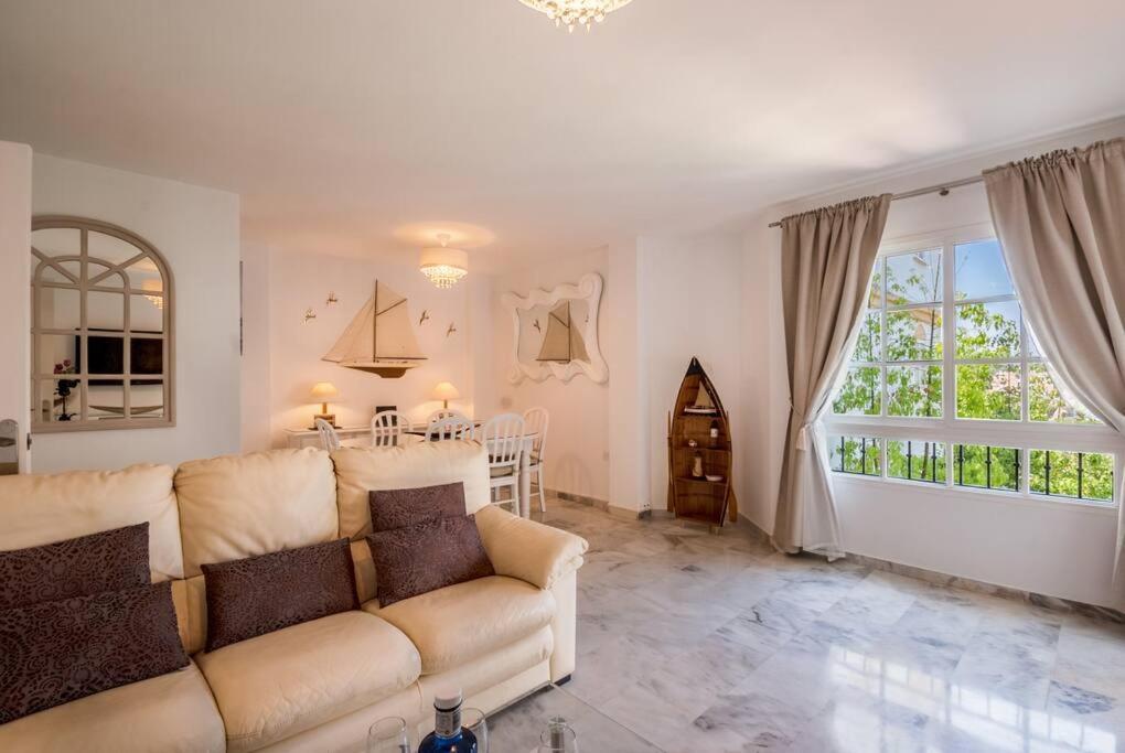Apartamento Con Piscina Cerca Del Golf En Atalaya - Atalaya Del Golf 31 Estepona Buitenkant foto